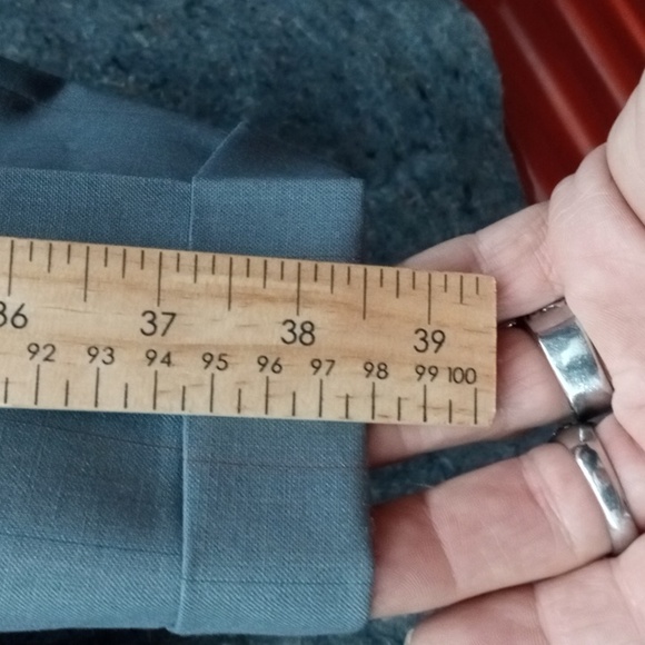 2 Piece Suit - Picture 12 of 13